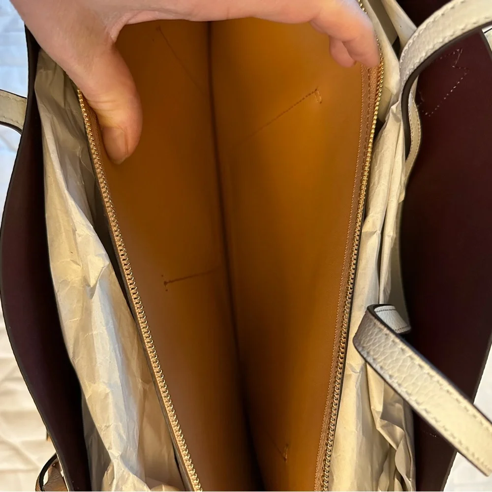 Tory Burch Cream Leather Tote with Gold Charm - Picture 10 of 12